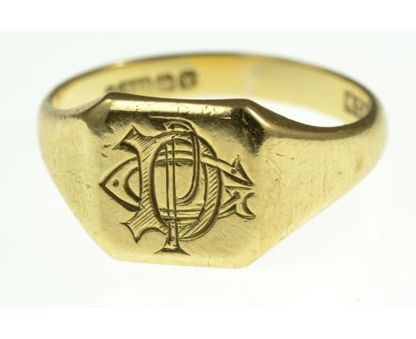 9ct gold signet ring, size S, 4.46 grams 