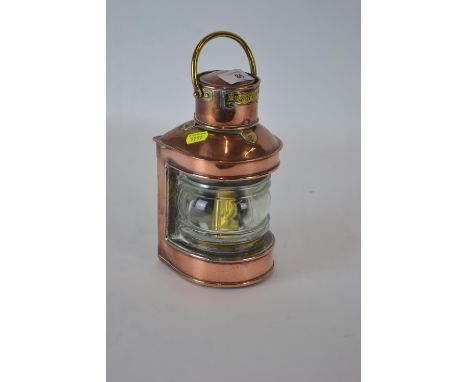 Masthead copper ships lamp. H23cm 