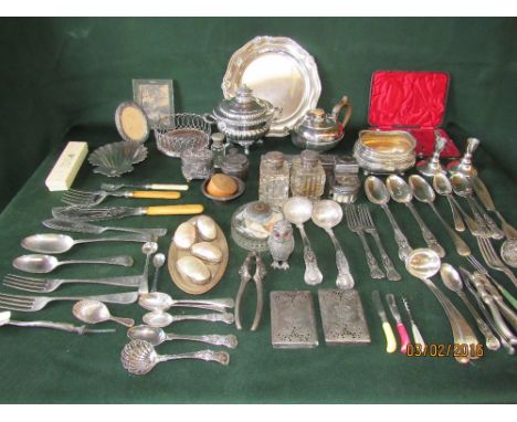 Quantity of assorted silver plate to include shell shaped bon-bon dish, Elkington flatware together with assorted glass mount