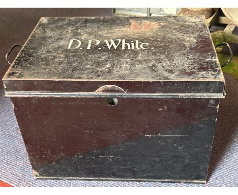 Vintage pilot metal twin handled box with D.P.White, 41x28.5x28cm  / All lots are located at Gower Reclamation, Unit 17b, Cro