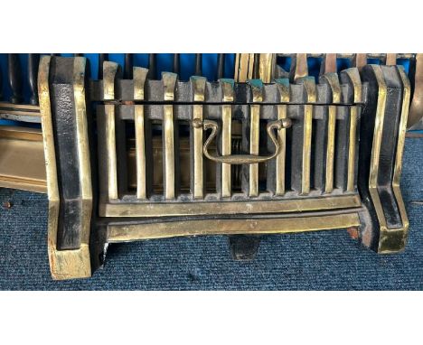 Brass fireplace grate by cannon, 39x23cm  / All lots are located at Gower Reclamation, Unit 17b, Crofty Industrial Estate, Go