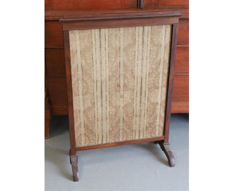 A walnut glued rectangular fireplace screen, 1st half of the 19th century, h 100 x w 70 cm.