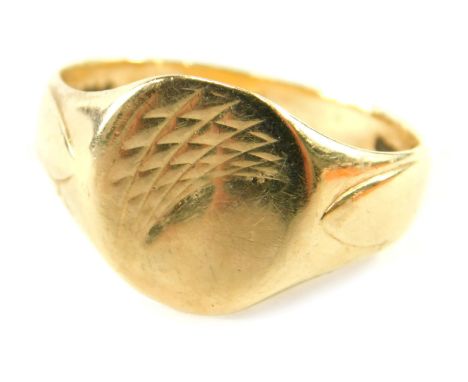 A 9ct gold gent's signet ring, size R, 3.6g.