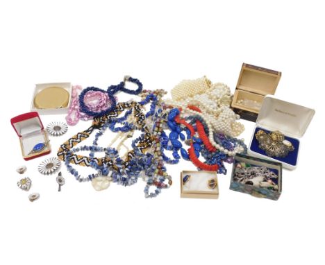 Various costume jewellery and effects, a powder compact, 8cm diameter, various brooches, Celtic style and others, faux pearls