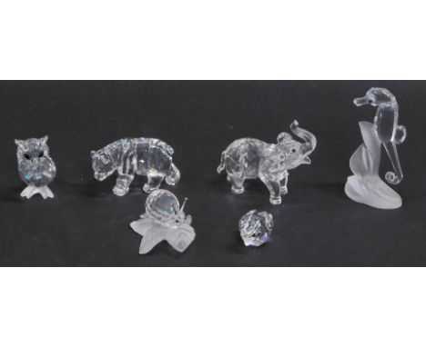 Various Swarovski crystal figures, owl, 5cm high, seahorse on frosted glass stand, bear, etc. (6, boxed) 