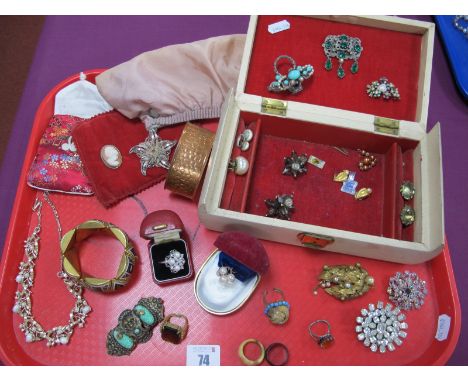 Vintage and Later Costume Jewellery, including pearl cluster ring, stamped "Sterling" (finger size L); Sarah Coventry and oth