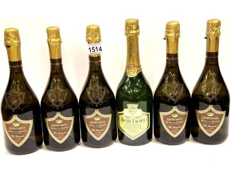 Six bottles of mixed white sparkling wine. P&amp;P Group 3 (£25+VAT for the first lot and £5+VAT for subsequent lots) 