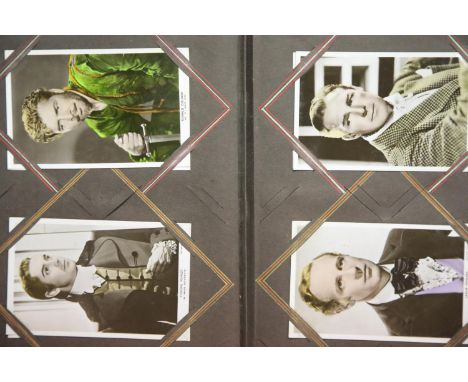 Vintage My Film Favourites postcard album. P&amp;P Group 2 (£18+VAT for the first lot and £3+VAT for subsequent lots) 