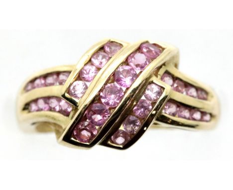9ct gold pink stone set ring, size J, 2.7g. P&amp;P Group 1 (£14+VAT for the first lot and £1+VAT for subsequent lots) 