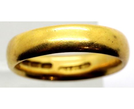 Victorian heavy gauge 22ct wedding band, London assay 1859, 6.2g, size K/L. P&amp;P Group 1 (£14+VAT for the first lot and £1