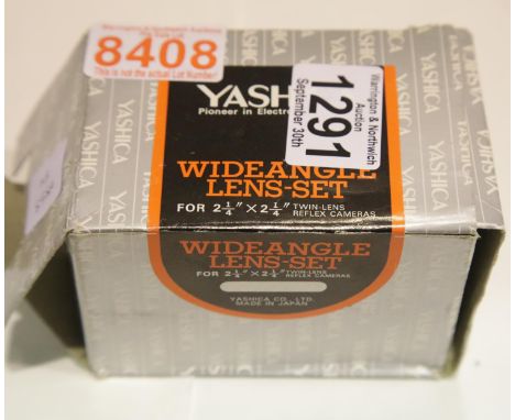 Yashica TLR wide angle lens set. P&amp;P Group 1 (£14+VAT for the first lot and £1+VAT for subsequent lots) Condition report: