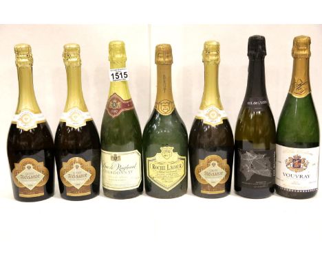 Seven bottles of mixed white sparkling wine. Not available for in-house P&amp;P. 