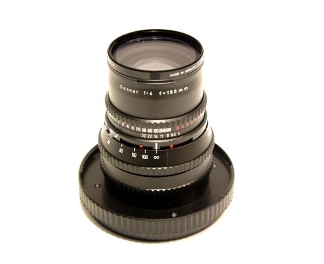 Hasselblad Carl Zeiss synchro lens Sonnar 1:4 f=150mm. P&amp;P Group 1 (£14+VAT for the first lot and £1+VAT for subsequent l