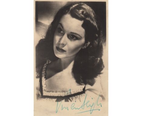 LEIGH VIVIEN: (1913-1967) English Actress, Academy Award winner. Vintage signed postcard photograph of Leigh in a head and sh