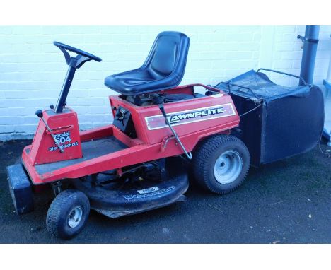 A Lawnflite Model 504 ride-on mower, with a Briggs and Stratton 8hp engine.
