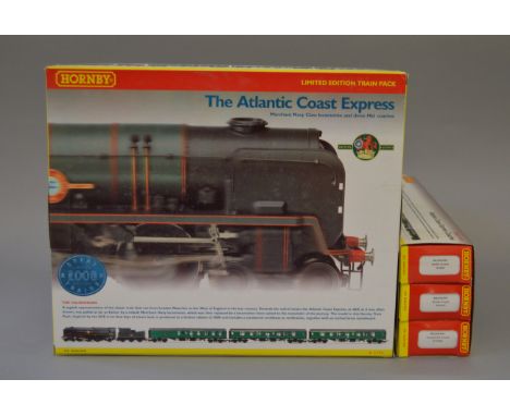 OO Gauge. Hornby. R.2194 Atlantic Coast Express train pack. BR Mechant Navy class "Holland America Line" with 3 coaches, toge
