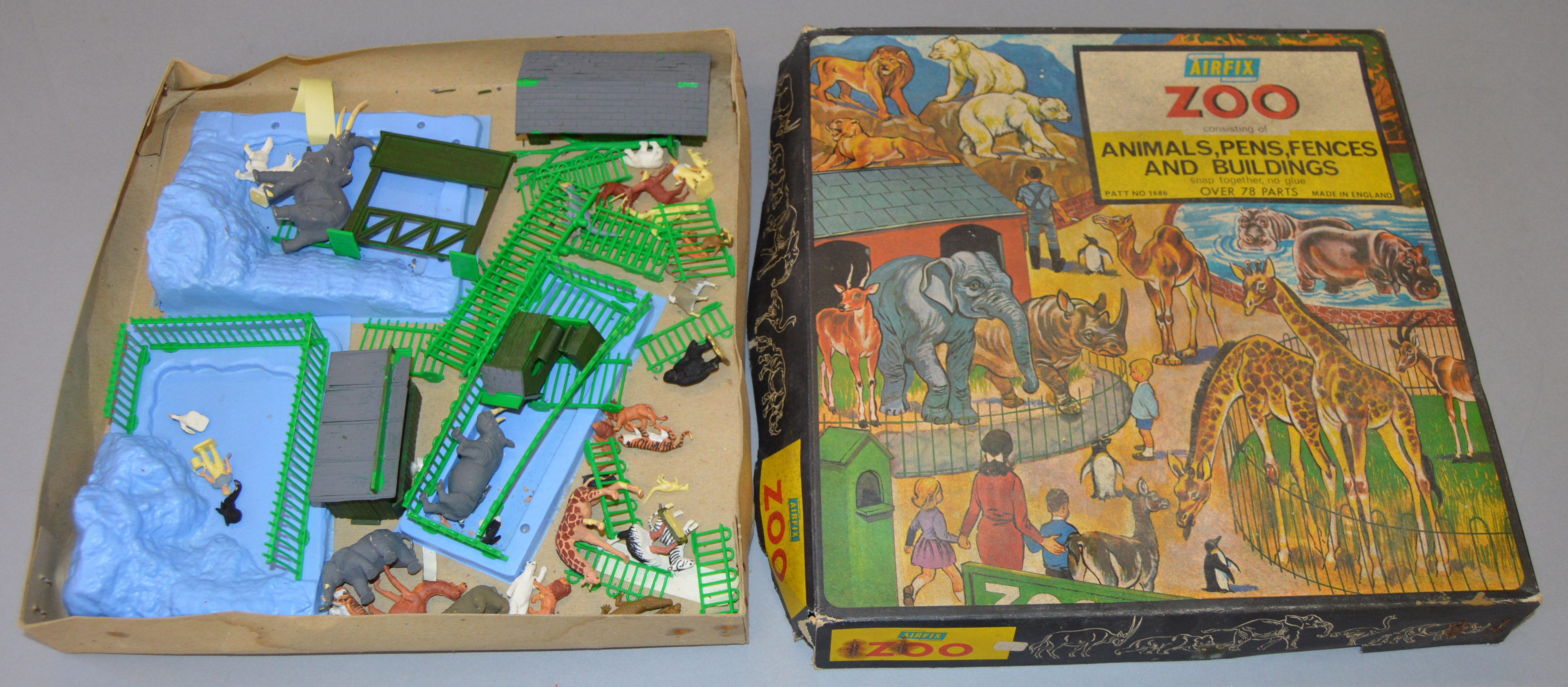 Airfix Zoo play set. Scarce. Includes animals, pens, fences & buildings