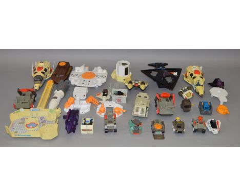 Quantity of Mattel StarCom figures, playsets and vehicles. Unboxed, F-G.