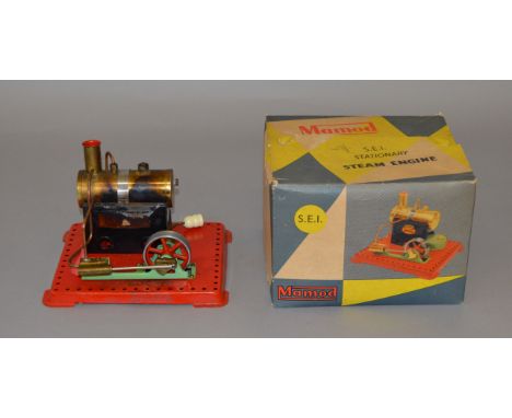 Mamod live steam S.E.1 stationary engine with burner, boxed.