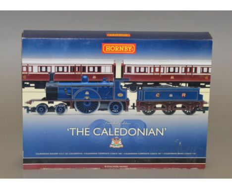 OO Gauge. Hornby. Ltd Edition DCC ready train pack. R.2610 "The Caledonian". 4-2-2 locomotive "123" with 2 x coaches. VG/E bo