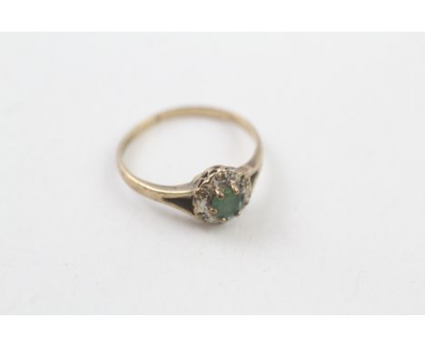 9ct gold vintage emerald &amp; diamond cluster ring (1.2g) 