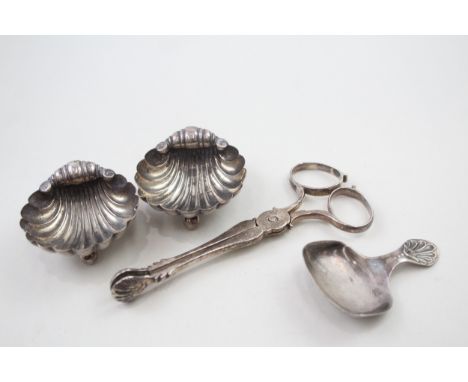 4 x .925 sterling silver salts, caddy spoon &amp; sugar nips 