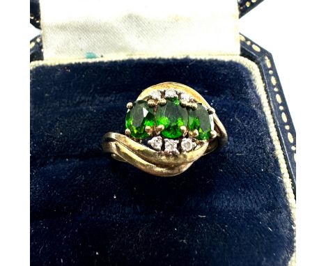 9ct gold diopside &amp; diamond ring weight 2.8g 