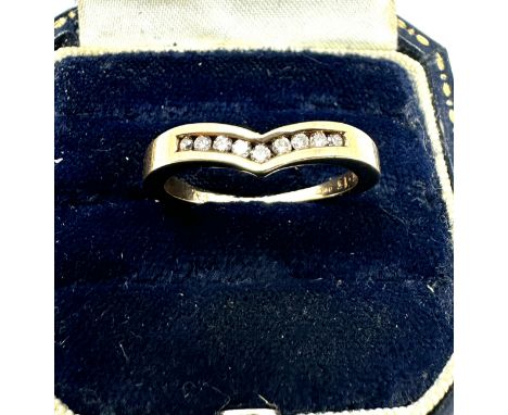 9ct gold diamond ring weight 2.8g 0.15ct diamonds 