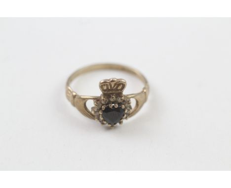 9ct gold sapphire and white gemstone claddagh ring (2.2g) 