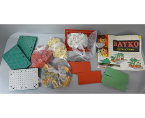 A box of early Bayko with instruction leaflet 
