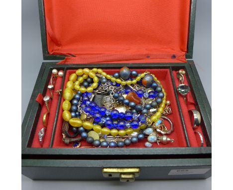 Vintage costume jewellery 