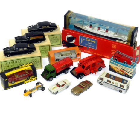 Triang Minic, Dinky, Solido and Novo Tinplate and Diecast vehicles: Triang Minic 62M Clockwork Fire Engine, with plastic ladd