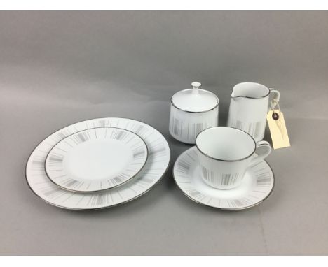 NORITAKE 'ISABELLA' PATTERN PART DINNER SERVICE