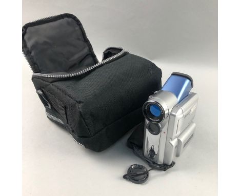 COLLECTION OF CAMERA EQUIPMENT, including lighting, tripods and cases
