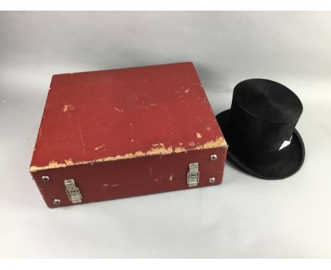 VINTAGE BLACK FELT TOP HAT, by RW Forsyth of Glasgow, the inner rim 19cm x 15cm, in card box, along with a vintage brown leat