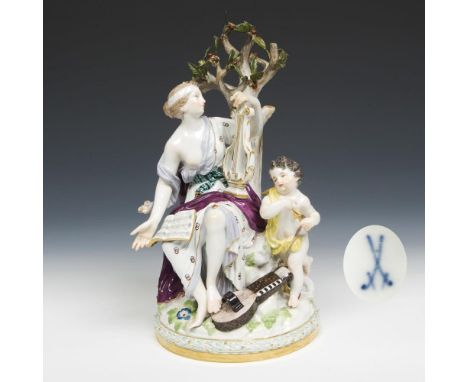 Erato mit AmoretteMeissen. 1880-1923. Modell-Nr. E 21 (neue Form-Nr. 70719).             Höhe: 24 cm.             Modell von 