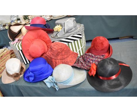 Two Cardboard Hat Boxes Containing Various Ladies Vintage Hats 