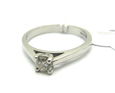 A Modern Platinum Single Stone Diamond Ring, the brilliant cut stone four claw set (finger size N). 