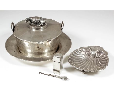 A late Victorian silver circular two-handled butter dish and matching cover with recumbent bull pattern finial, 5.25ins diame