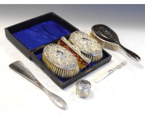 Quantity of silver dressing table requisites to include cased set of Edward VII silver-backed brushes and comb, Chester 1904,