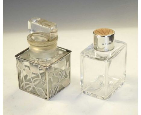 Edward VIII enamel topped scent bottle, Birmingham 1936 and an Edward VII Art Nouveau-style scent bottle, sponsors mark of Wi