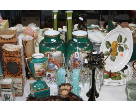 VARIOUS GLASS VASES AND A CERAMIC TWIN HANDLED URN ON STAND, to include a pair of blue vaseline bird vases, a pair baluster v