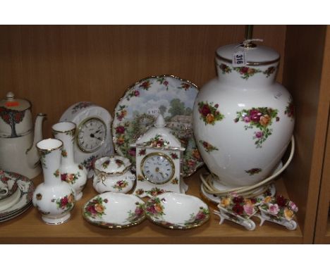 TEN PIECES OF ROYAL ALBERT OLD COUNTRY ROSES GIFTWARE, including a table lamp, and a quartz clock, together with an Aynsley q