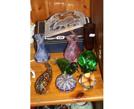 NINE GLASS PAPERWEIGHTS/VASES, to include boxed 'Capredoni' badger paperweight, Wedgwood Seal and Elephant, a Milliforie pape