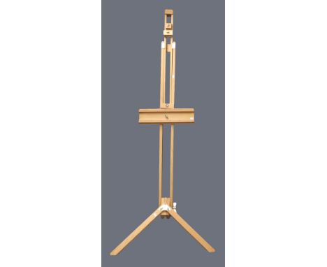Modern artist easel by Windsor and Newton