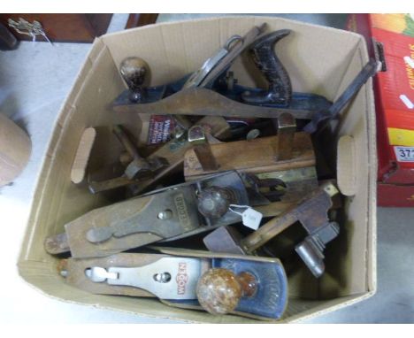 A collection vintage planes and other tools 
