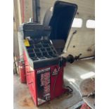 Hunter GSP9700 Wheel Balancer