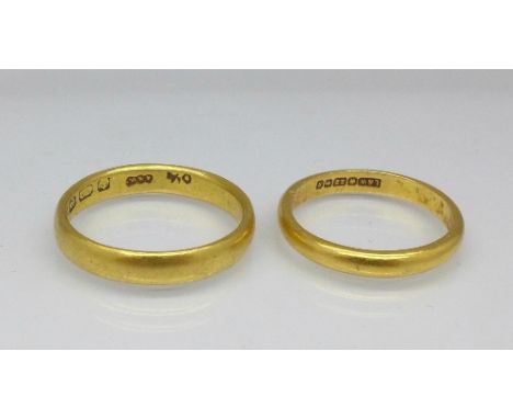 Two 22ct gold wedding rings, 9.1g, N and R