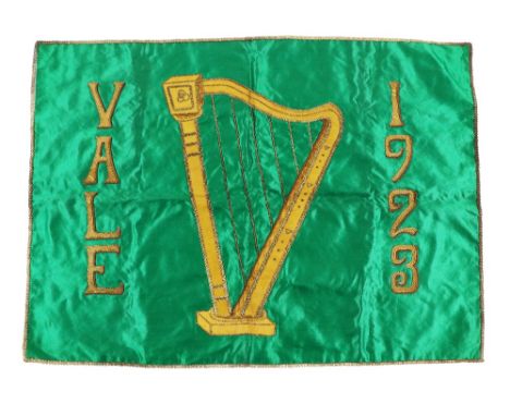 Irish / American Interest [1923]&nbsp;An early 20th Century Banner on green ground, with gilded embroidery 'Yale 1923', with 