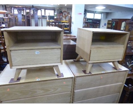 A MODERN PAIR OF LIGHT OAK BEDSIDE CHESTS, with single drawers, approximate size width 50cm X depth 40cm X height 50cm, 'John